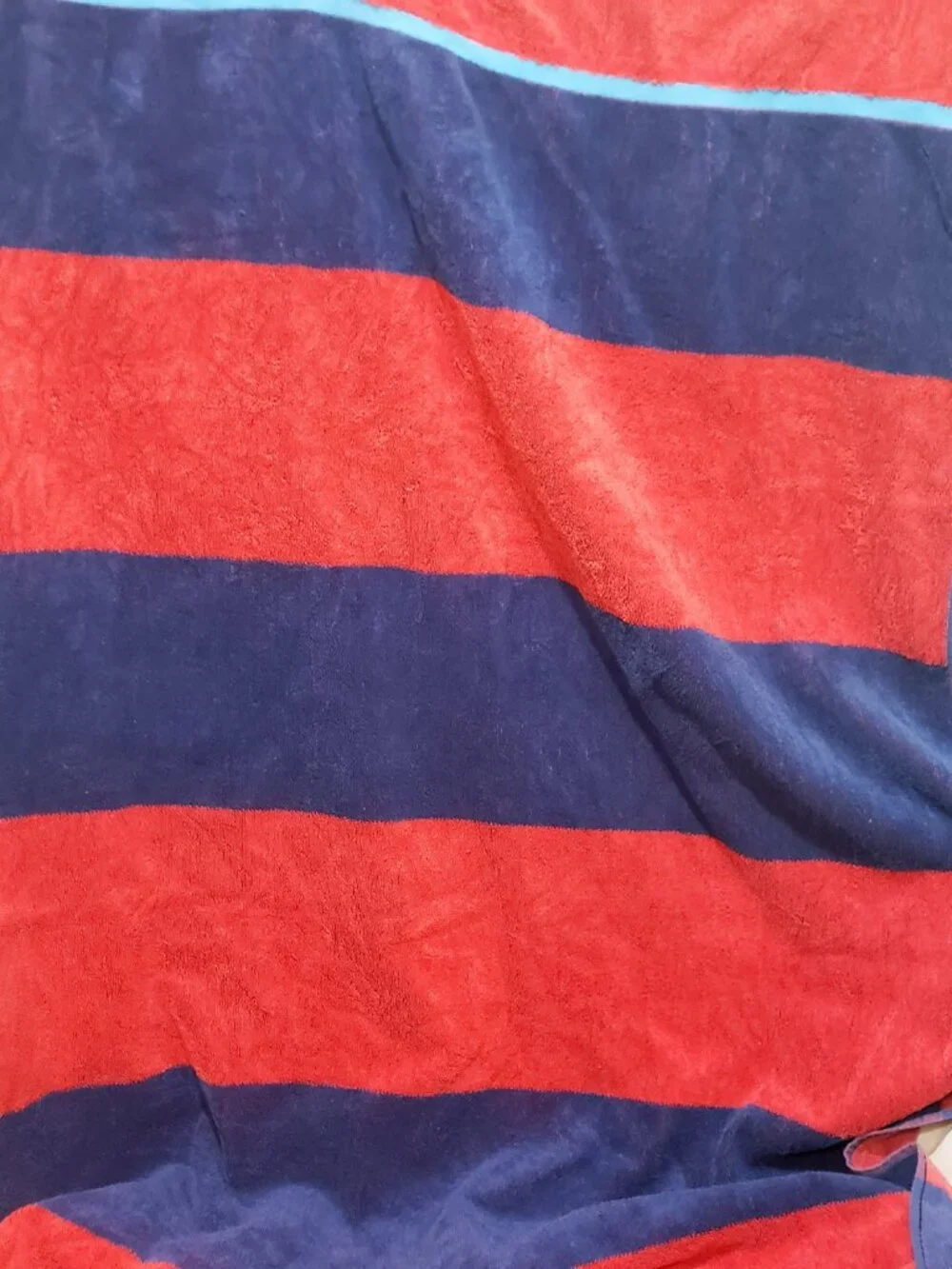 Nautica Bath Beach Towel Blue Red Wide Stripes 33
